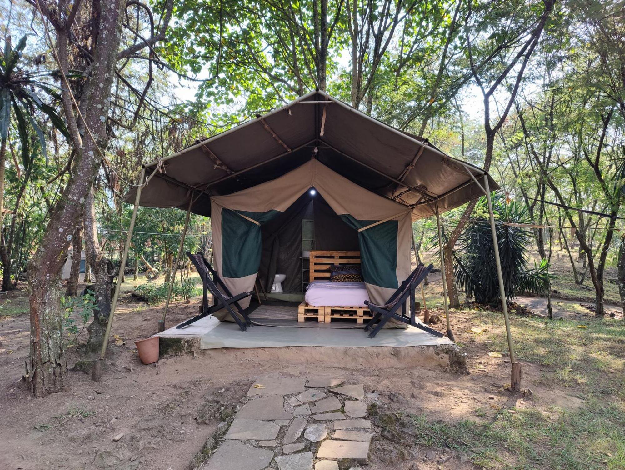 Red Rocks Rwanda - Campsite & Guesthouse Nyakinama Esterno foto